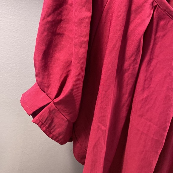 Express pullover blouse - Picture 2 of 8